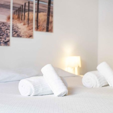 Blife Farensya Private Rooms Faro Bagian luar foto