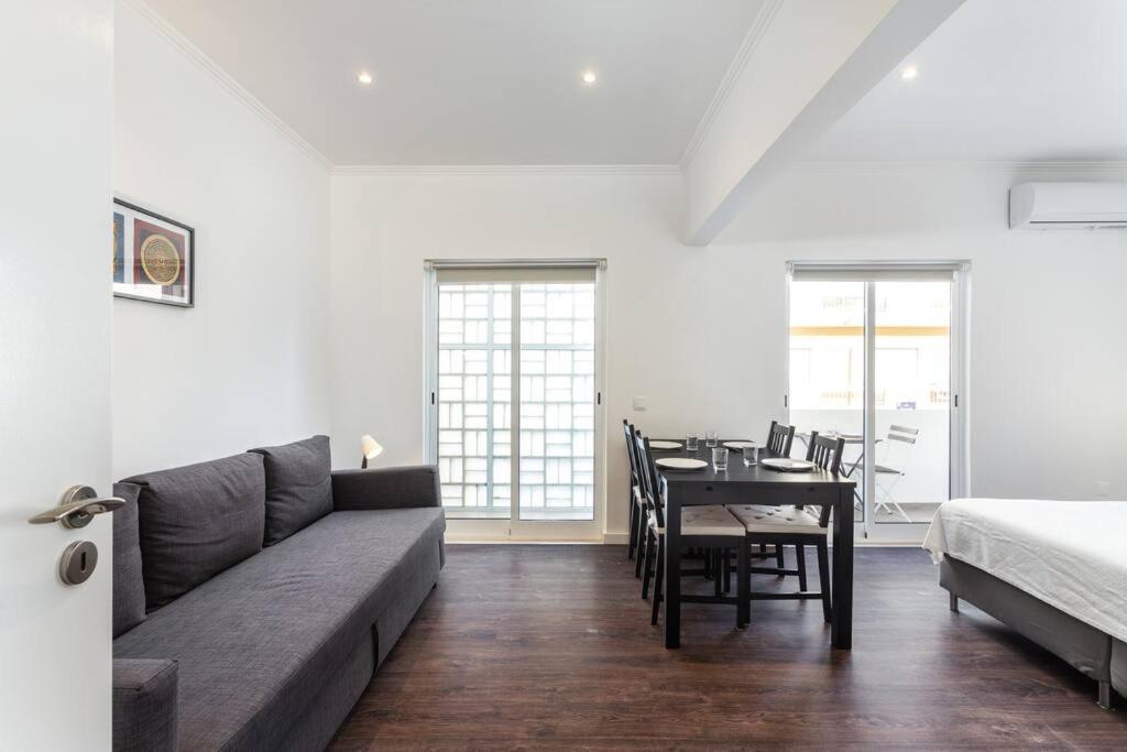 Blife Farensya Private Rooms Faro Bagian luar foto
