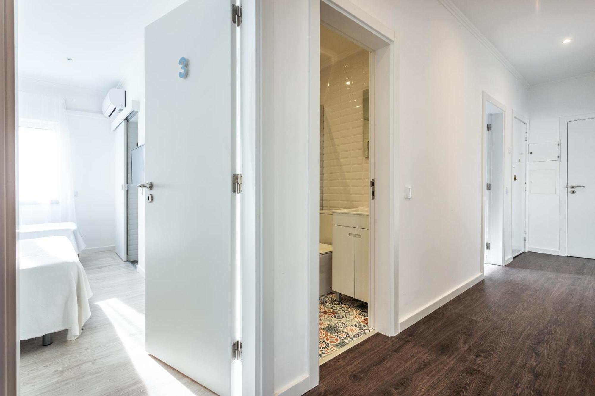 Blife Farensya Private Rooms Faro Bagian luar foto