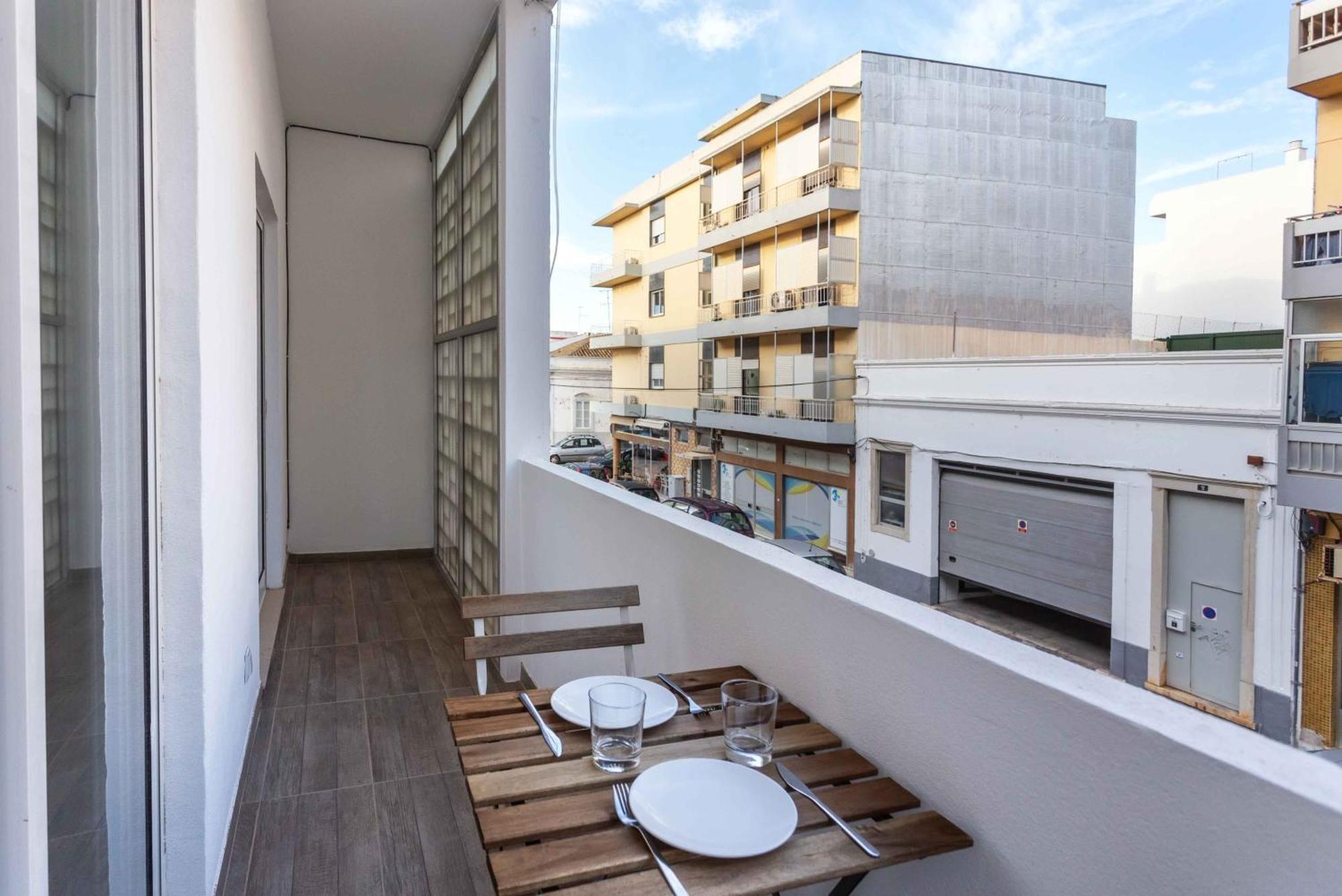 Blife Farensya Private Rooms Faro Bagian luar foto